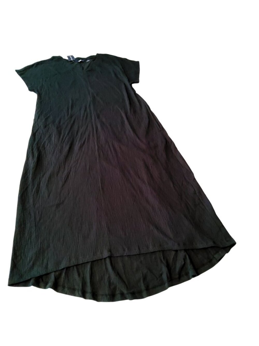Lands End Womens Black Crinkle Midi Dress Size M V-neckline  Crinkle texture